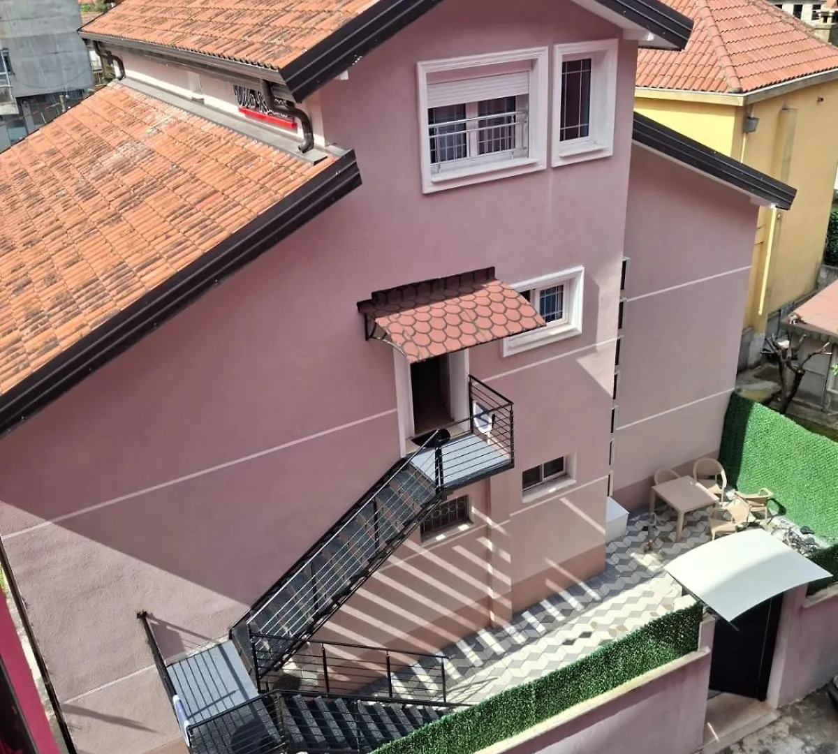 Apartment Vila Kazazi Σκόδρα